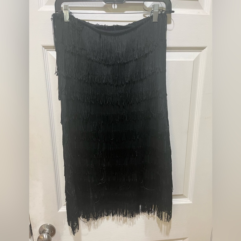 NWOT EXPRESS Black Pull On Elastic Waist Layered Fringe Skirt. Sz 8